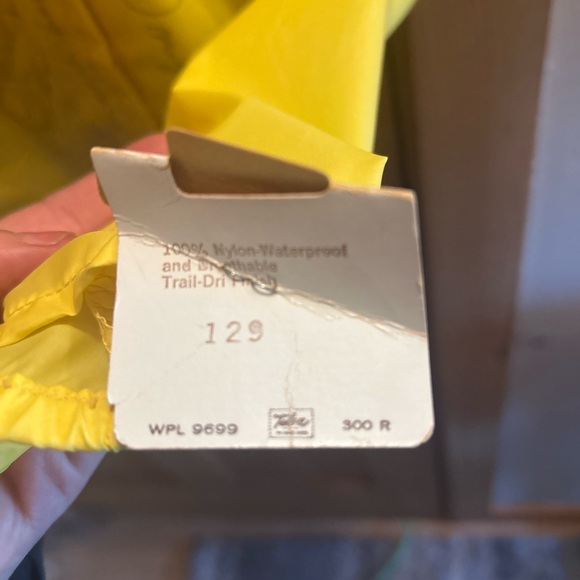 1974 Rare-Vintage Kaiser International PGA tournament Yellow Windbreaker - Picture 4 of 16